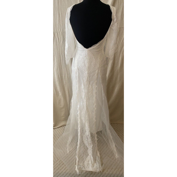 NWT Merry's Wedding Dress Size 4 Sheer Lace Silky Lining Flowing Bottom Train - Picture 2 of 16